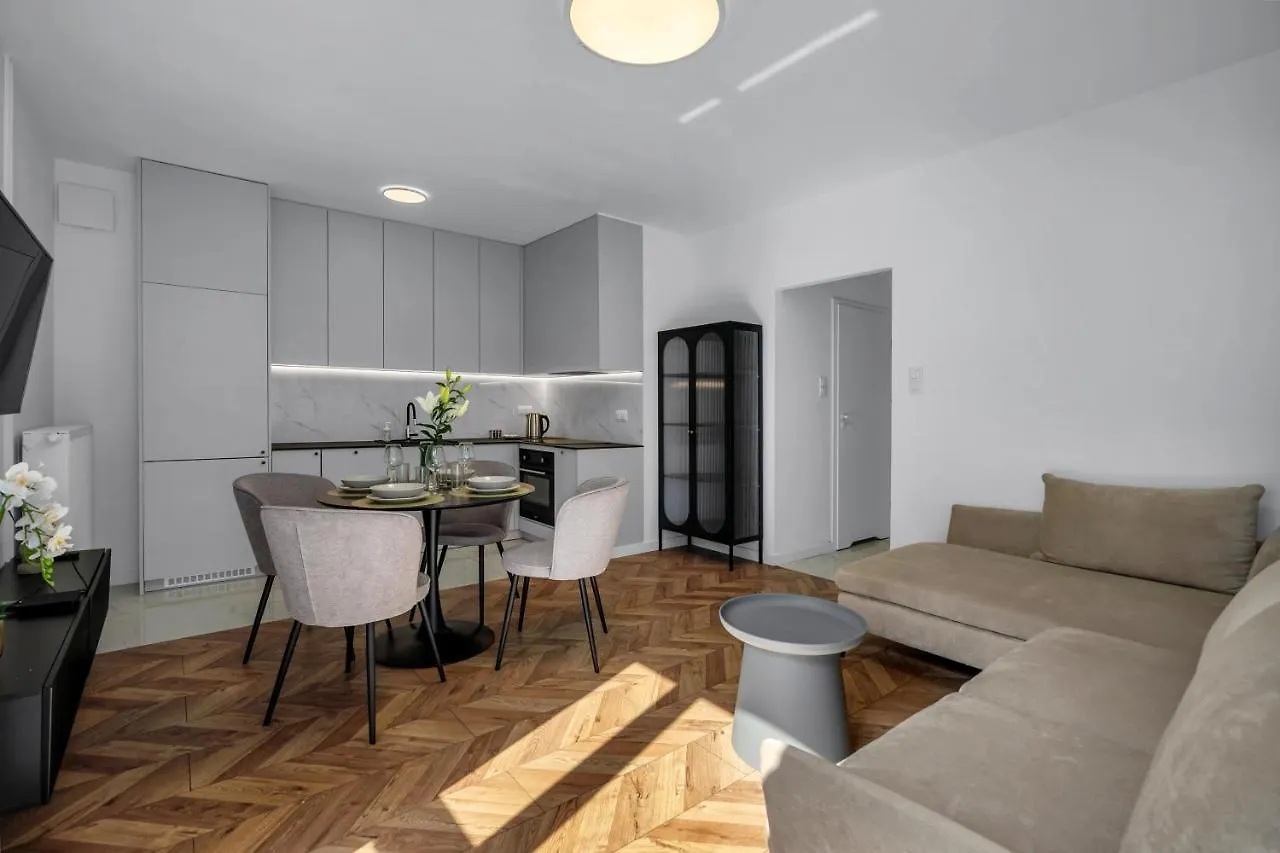 Kasprzaka 29A Business Apartments N1 - Parking, Balcony, Targi Expo - By Rentujemy Varsovie